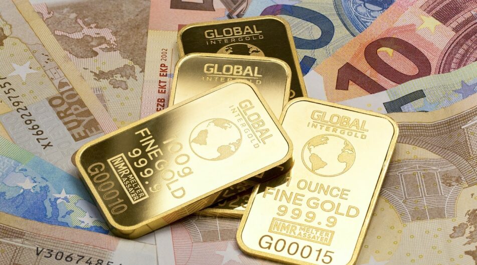 Zlato opět láká investory, nové šestileté maximum je jen začátek!