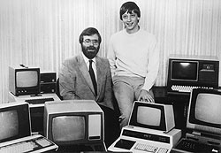 Zakladatelé Microsoftu Paul Allen a Bill Gates v roce 1981