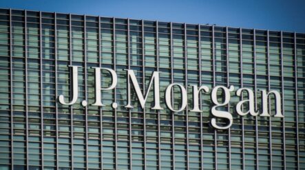 Americká banka JPMorgan navýšila svůj podíl u Monety o jedno procento