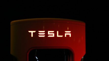 Tesla Battery Day: Co nového přinesl? A jak na to odpověděly akcie Tesly?