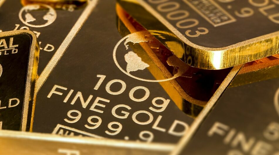 Zlato se stále drží na rekordně vysokých úrovních – bude růst i nadále?