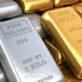 Zlato i stříbro zaznamenaly největší pokles za více než rok. Co za ním stálo?