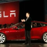 <strong>Přečtěte si také</strong>: Automobilka Tesla se v roce 2020 zhodnotila o více než 600 %. Co ji čeká v roce 2021?