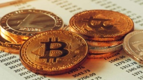 Poplatky u kryptoměnových transakcí: Jak fungují? Kolik se za převody bitcoinů platí?
