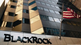 BlackRock a Vanguard – vlastní téměř všechno, ale nemluví se o nich