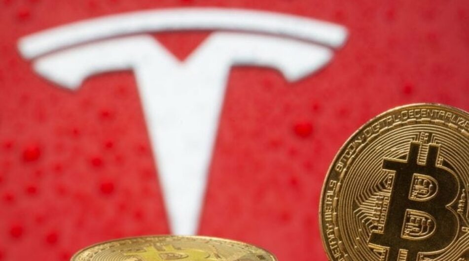 V kryptoměnové komunitě se objevila šokující informace: Tesla prodala své bitcoiny!