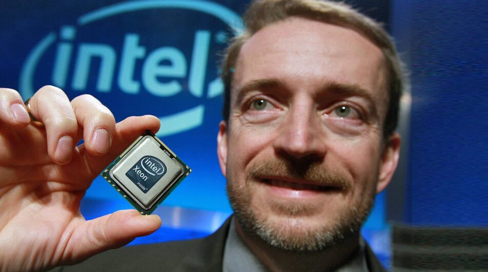 Intel zvýšil zisk, ale také dosáhl nedostatečných tržeb. Má tajnou zbraň proti Nvidii!