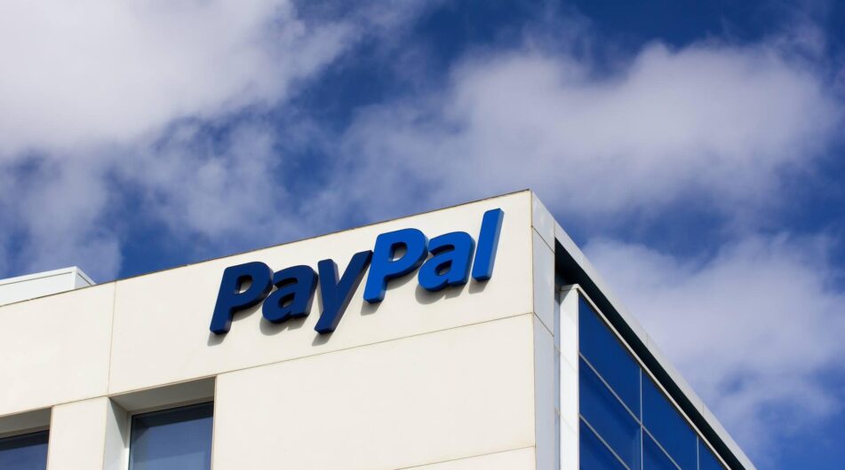 Akcie PayPal letí k zemi, čím budou lidé platit teď?