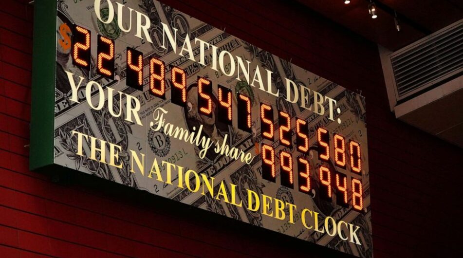 Zadluženost USA je nyní na úrovni z období 2. světové války – jaké to bude mít dopady?