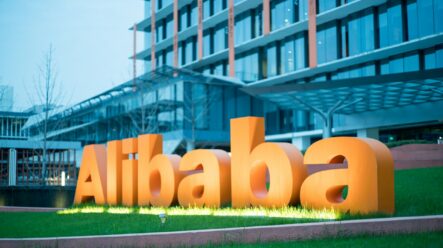 Alibaba je lepší investice než Amazon! Sází na ni i tento známý investor
