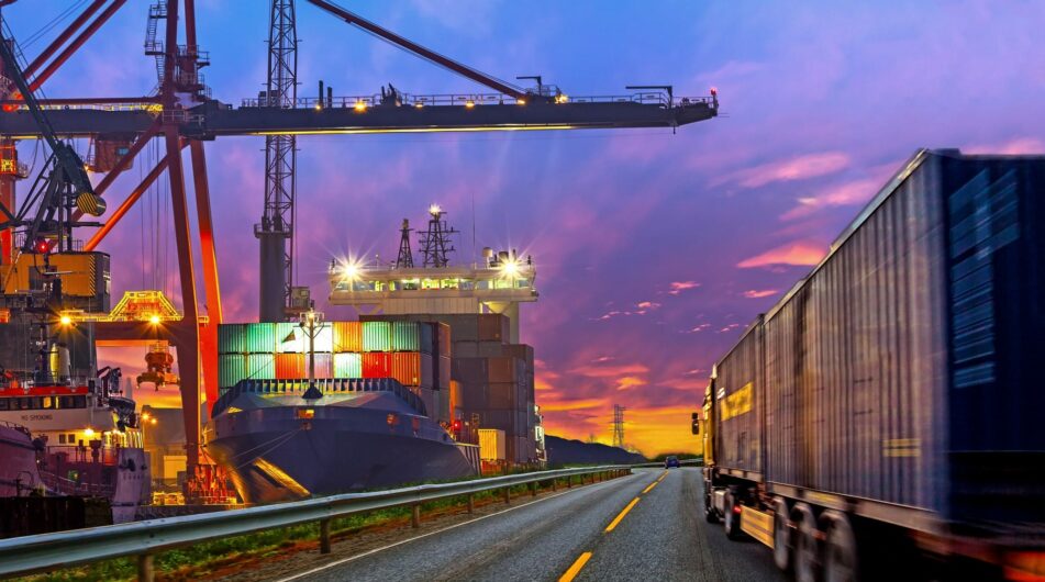 Celosvětová krize lodní dopravy způsobuje obrovské zmatky v dodavatelských řetězcích