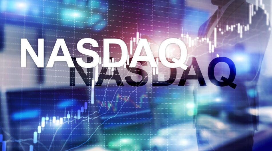 Nasdaq na novém ročním high. Co v současnosti táhne akciové trhy nahoru a jaká jsou rizika?