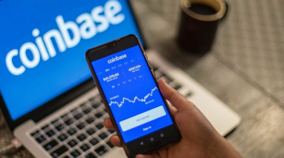 Coinbase se tlačí vpřed a znovu získává první místo v obchodě App Store
