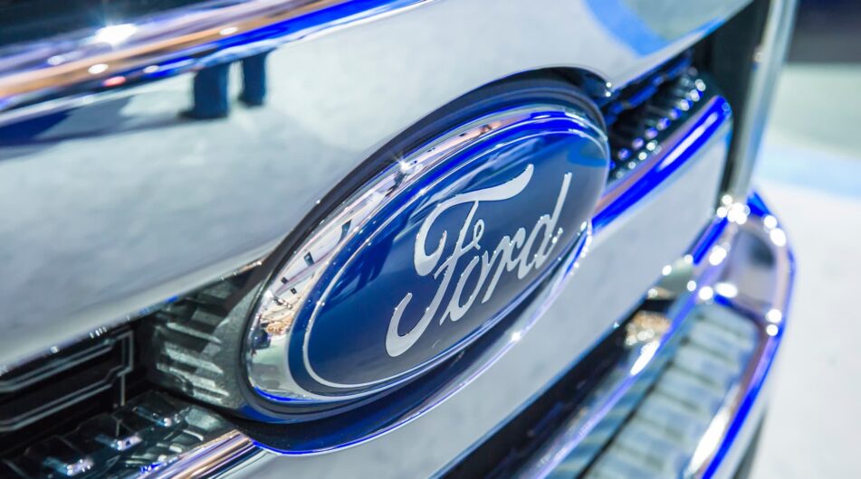 Automobilka Ford válcuje konkurenci – akcie v silném růstu a tržní kapitalizace 100 mld. USD
