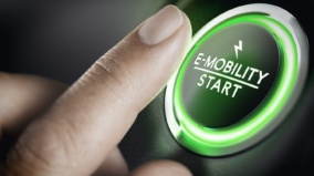 Akcie Tesly šokují: Růst navzdory problémům, zatímco Rivian a Lucid krvácí