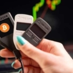 <strong>Poznámka</strong>: Směnárna také uživatelům nabízí<strong> 15% slevu na produkty <a href="https://finex.cz/recenze/trezor/">Trezor</a></strong>. Pro získání přístupu ke slevě je nutné provést ověření totožnosti (KYC), které je popsáno v kapitole o něco výše.