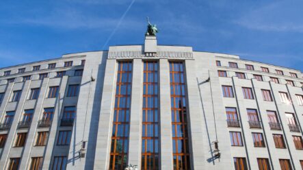 Nová pravidla pro hypotéky! Česká národní banka zrušila limit zadlužení žadatelů