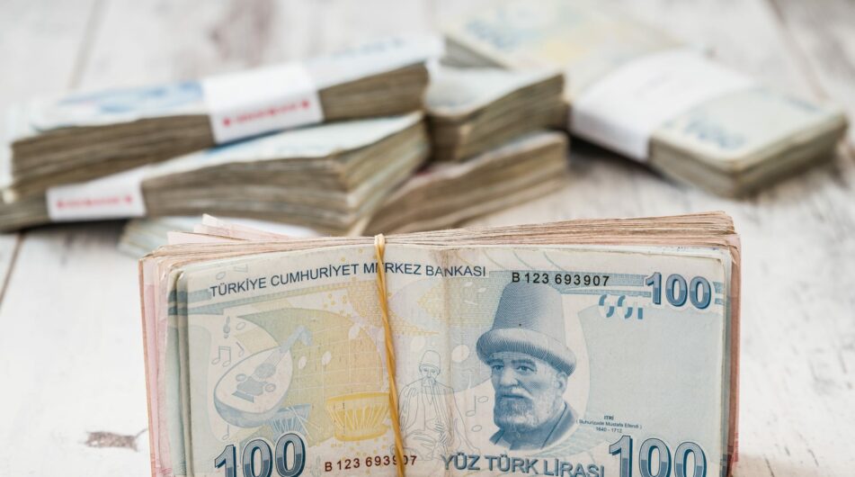 Blíží se Turecko ke krachu? – Volatilní lira a 36% inflace