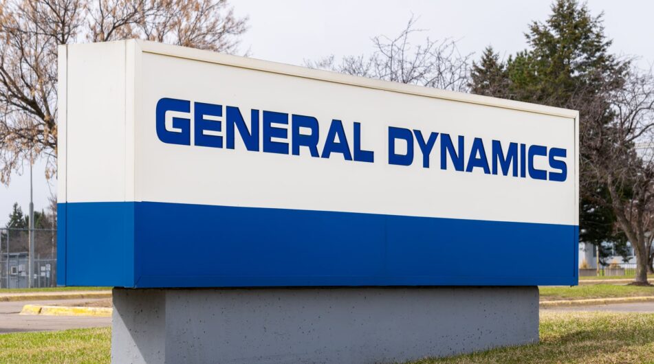 Analýza akcie General Dynamics – Je to dobrý způsob investování “do války”?