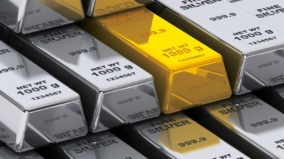 Šílený růst zlata a stříbra nemůže vydržet. Davová psychóza dosahuje maxima!