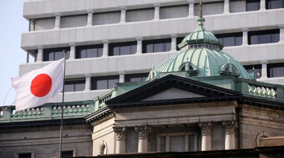 Japonská vláda začala intervenovat poprvé od roku 1998, aby posílila svoji měnu – Jaké to bude mít dopady?