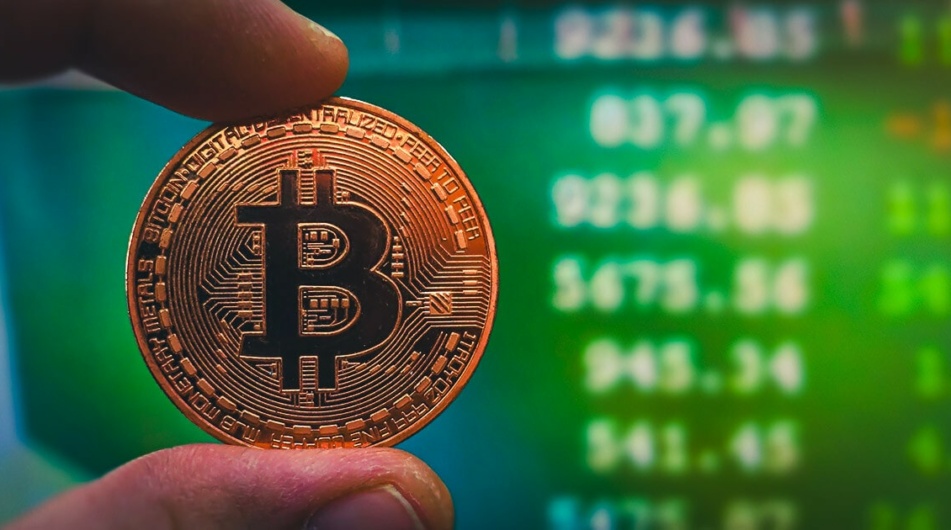 Bitcoin vystřelil na 30 000 USD po oznámení schválení spotového ETF