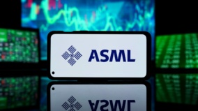 Zklamání z hospodářských výsledků ASML poslalo akcie dolů. Analytici zůstávají klidní