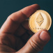 Tato firma vsadí přes miliardu na Ethereum! Vyplatí se koupit její akcie?