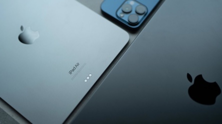 Skvělé výsledky nestačily: akcie Applu dostaly ledovou sprchu