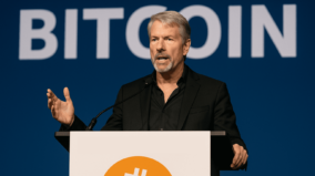 Investují stovky milionů do Bitcoinu, přestože čelí žalobě! Co byste měli vědět?